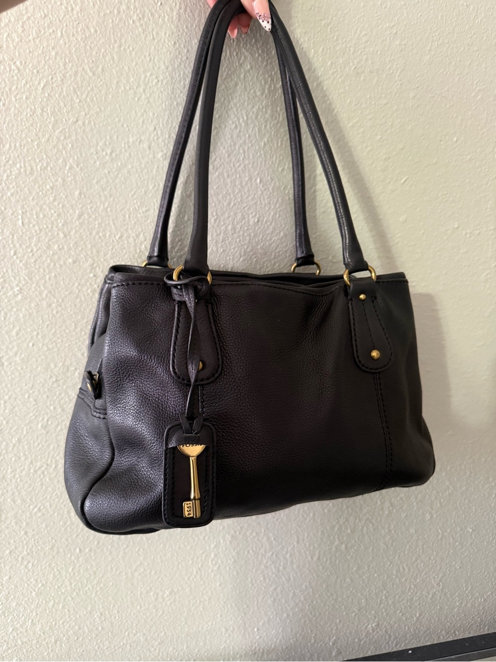 Fossil Black Pebbled Shoulder Bag Gold Hardware 1954 Key Charm